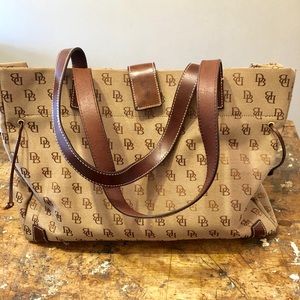 Dooney & Bourke Weekender Bag